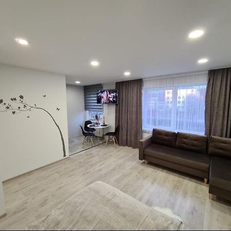 Crystal Twin Apartment Gulbene Bagian luar foto