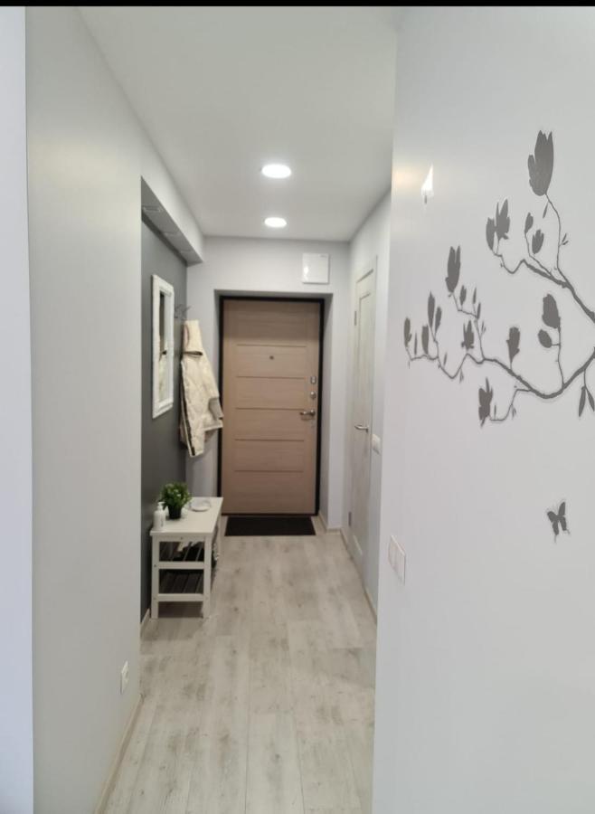Crystal Twin Apartment Gulbene Bagian luar foto