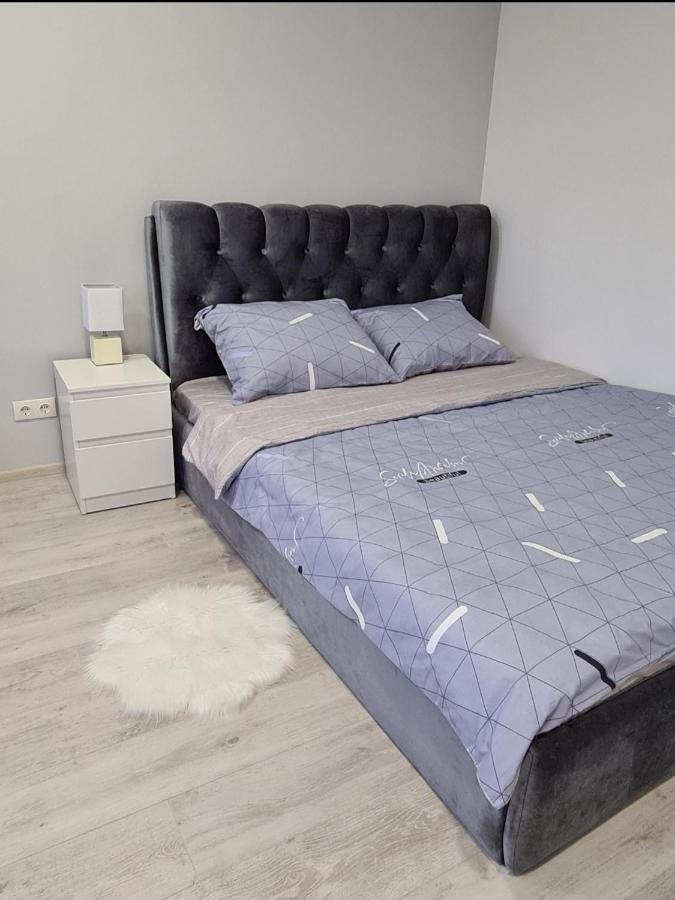 Crystal Twin Apartment Gulbene Bagian luar foto