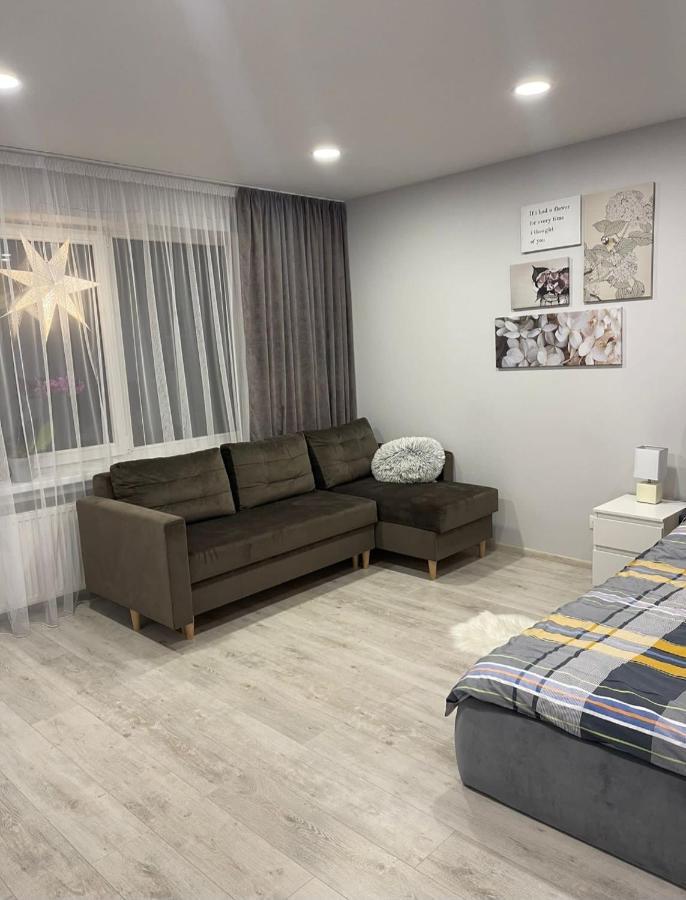 Crystal Twin Apartment Gulbene Bagian luar foto